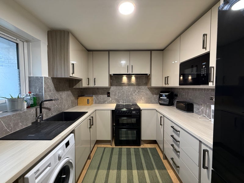 Room Brook Walk in Greater London