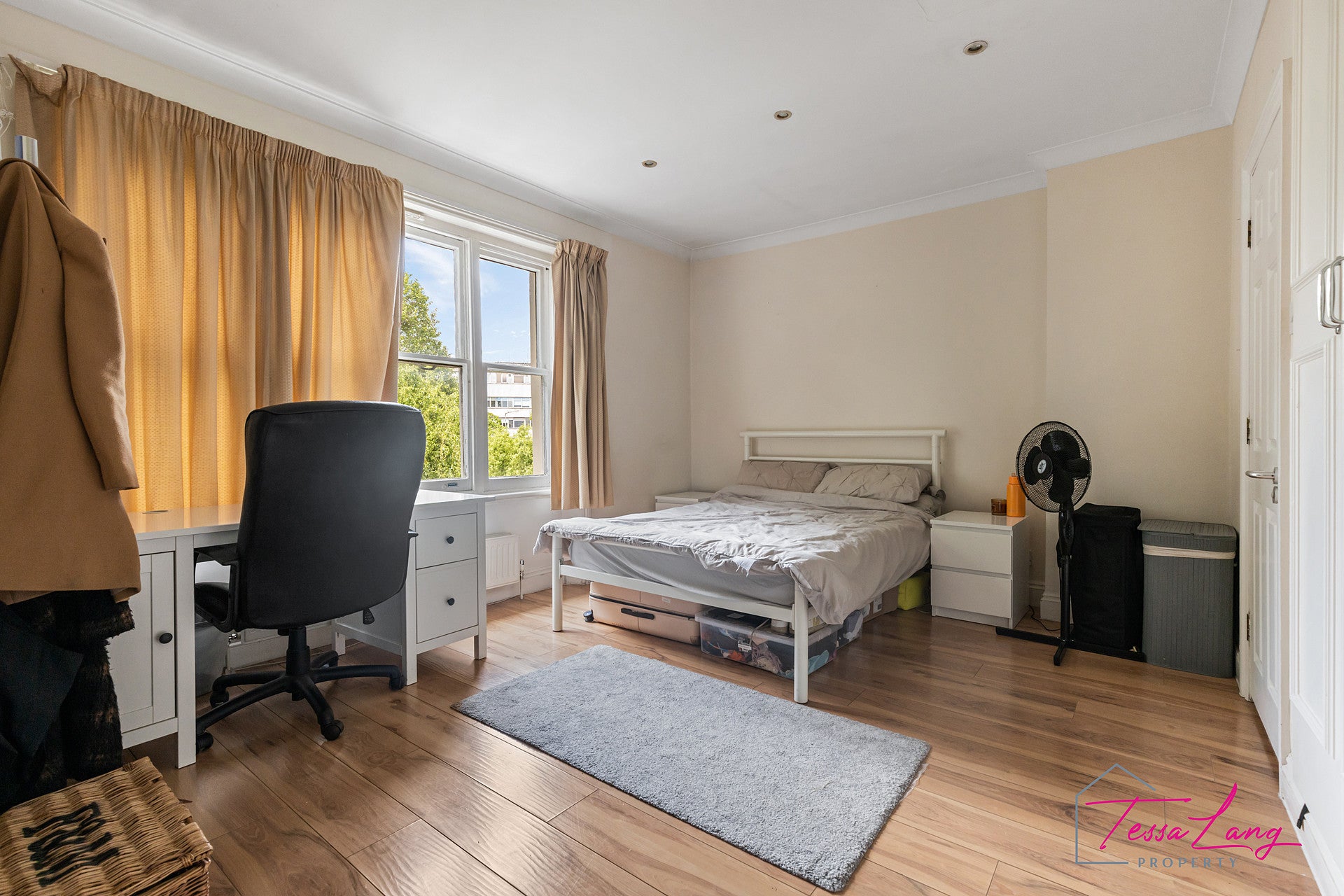 Flat Belsize Park in Greater London