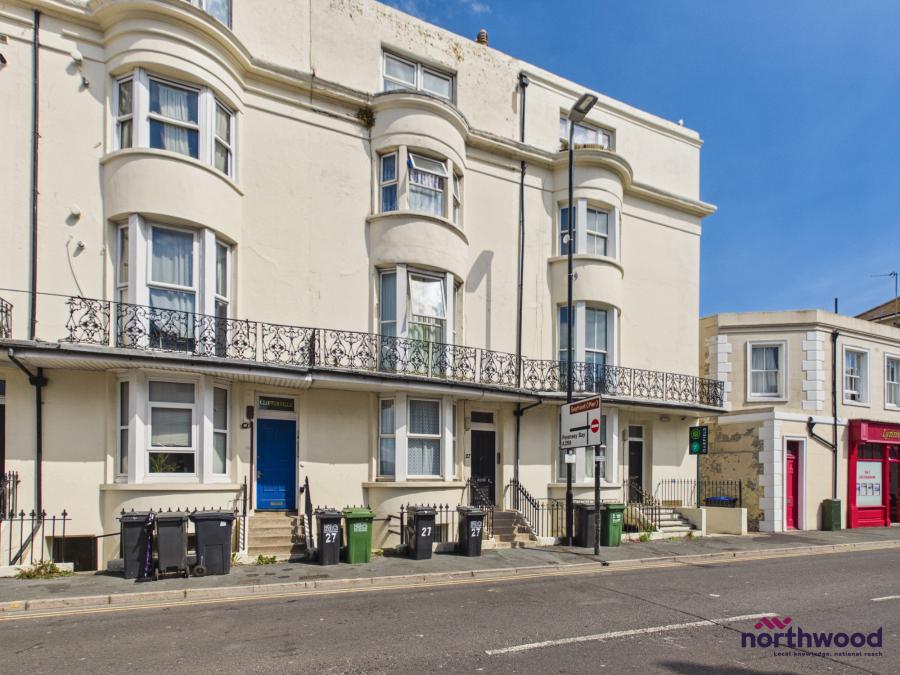 Flat Cavendish Place in Eastbourne