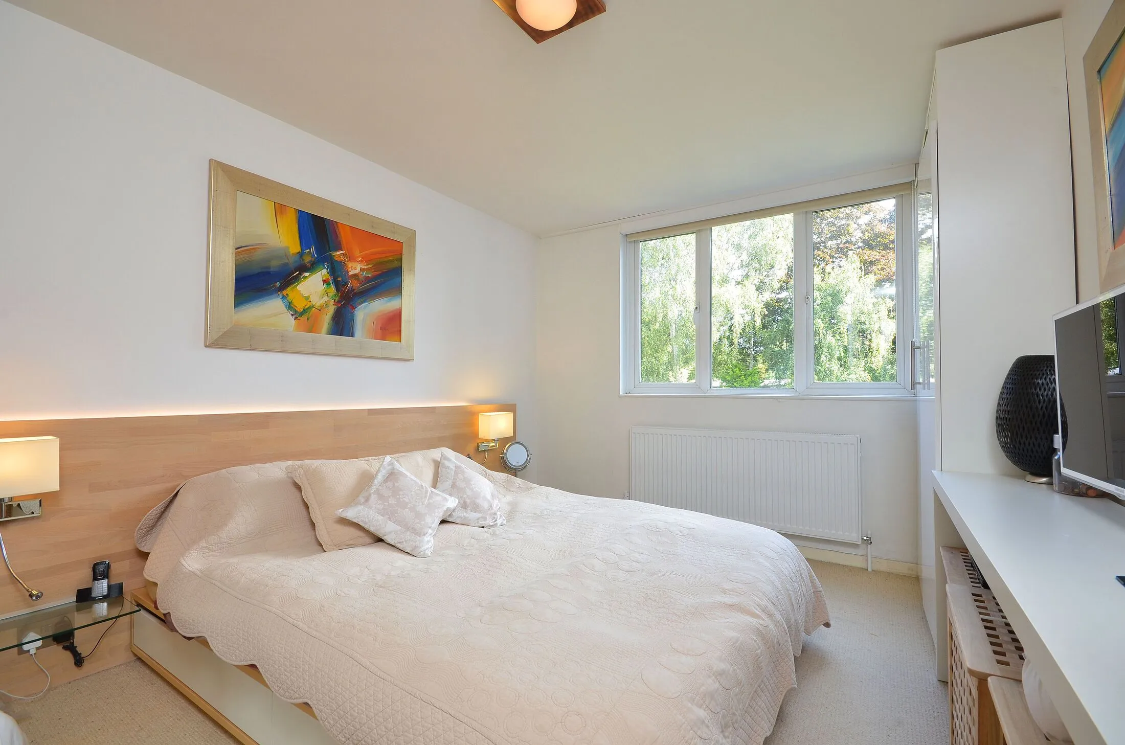 Flat Galsworthy Road in Greater London