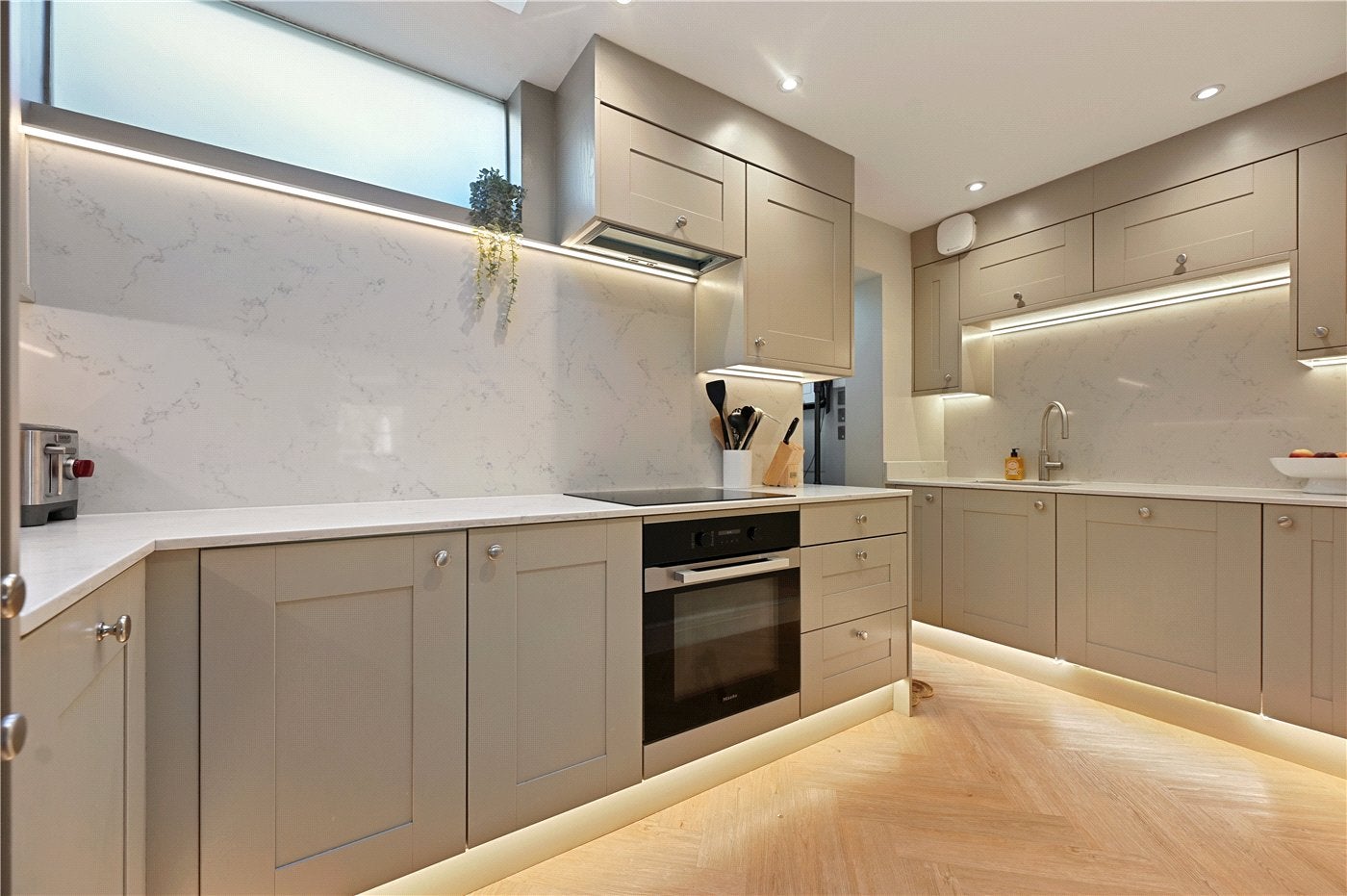 House Addison Place in Greater London