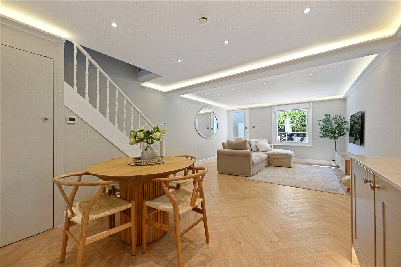 House Addison Place in Greater London