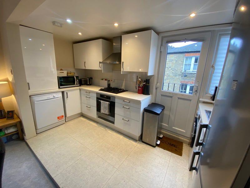 Room Aristotle Road in Greater London