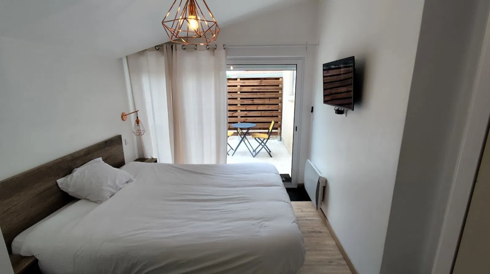 Chambre Place Gambetta à Podensac