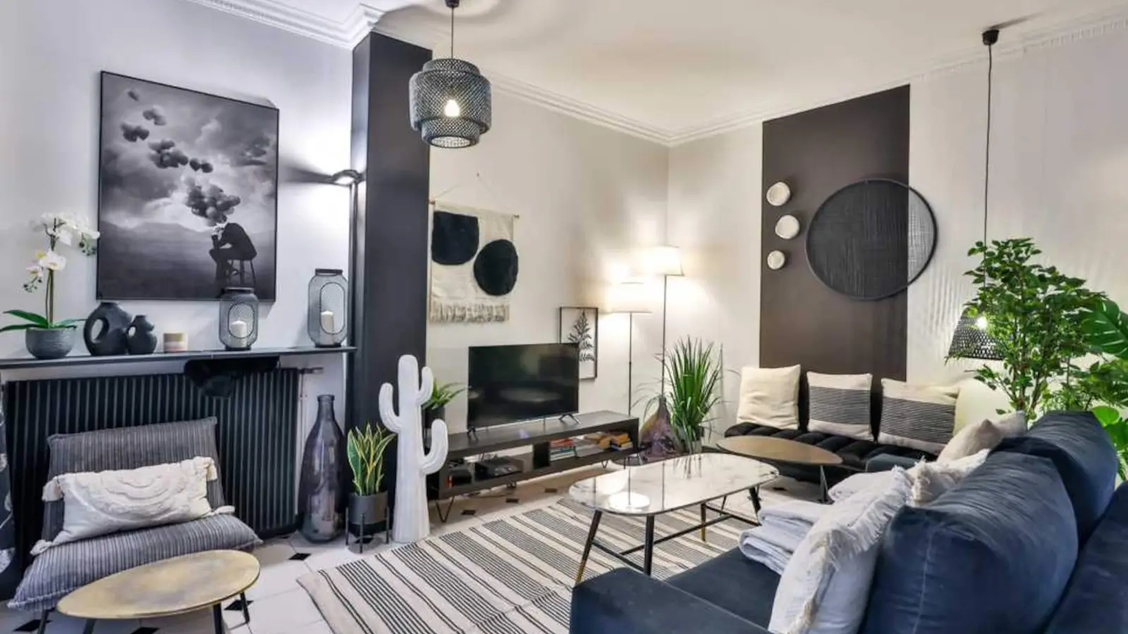 Appartement Cour des Petites Écuries à Paris