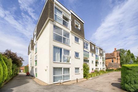 Flat Kenilworth Road in Royal Leamington Spa