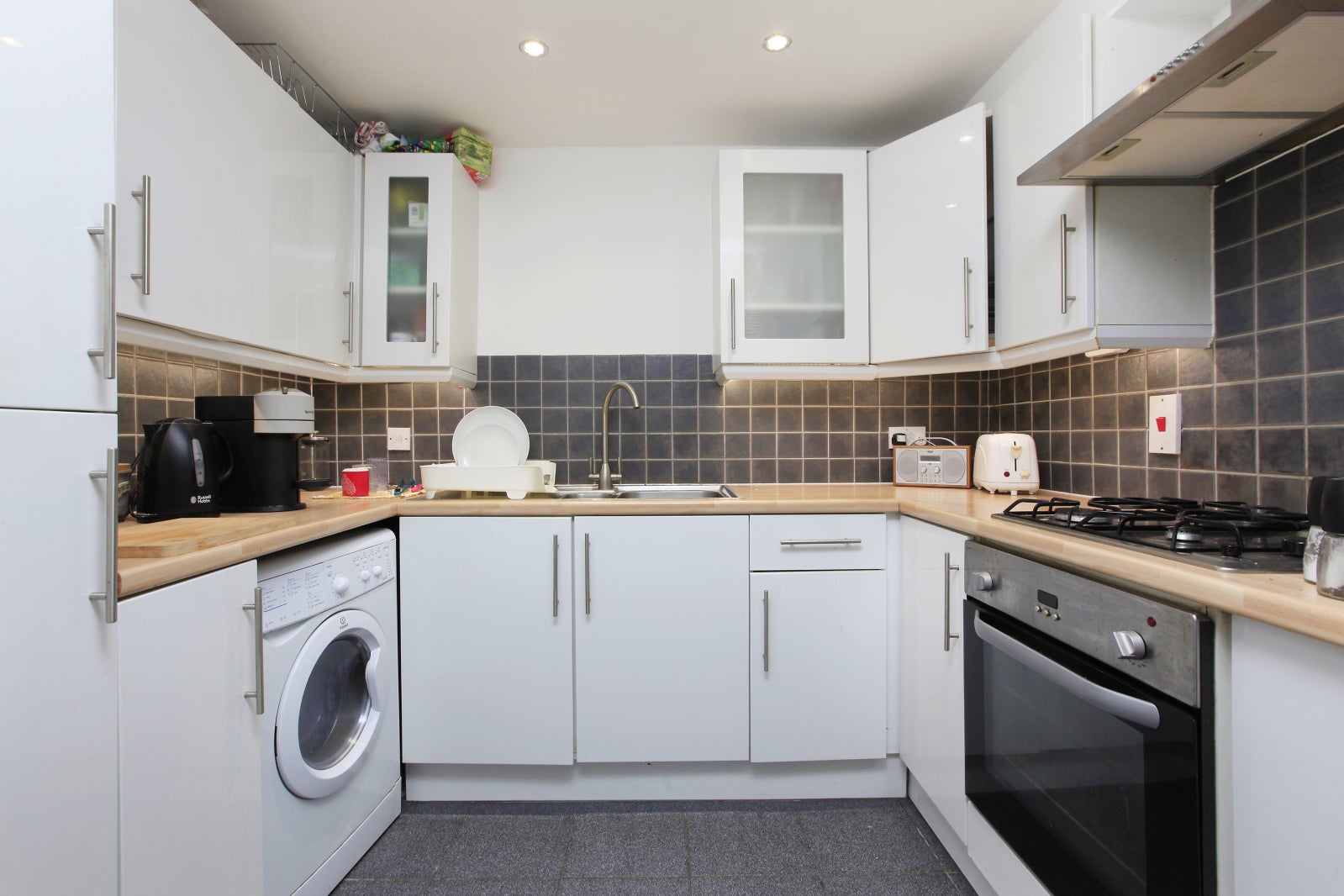 Flat Hillgate Place in Greater London