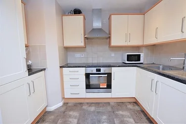 Flat Fairfield Close in Greater London