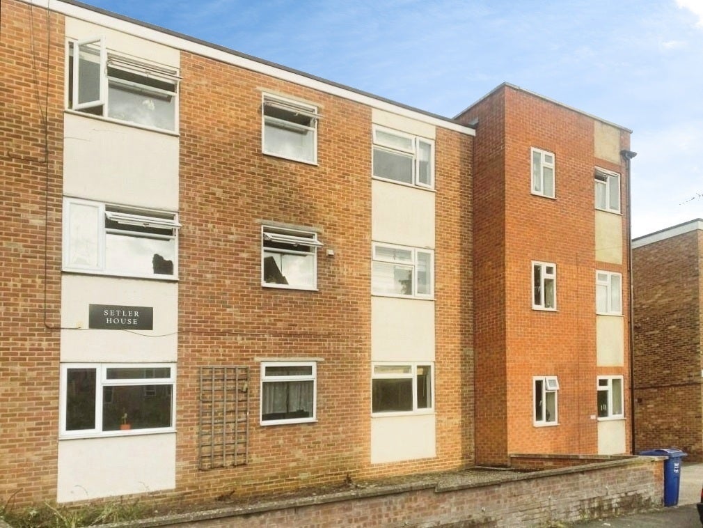 Flat South Street in Cherwell District