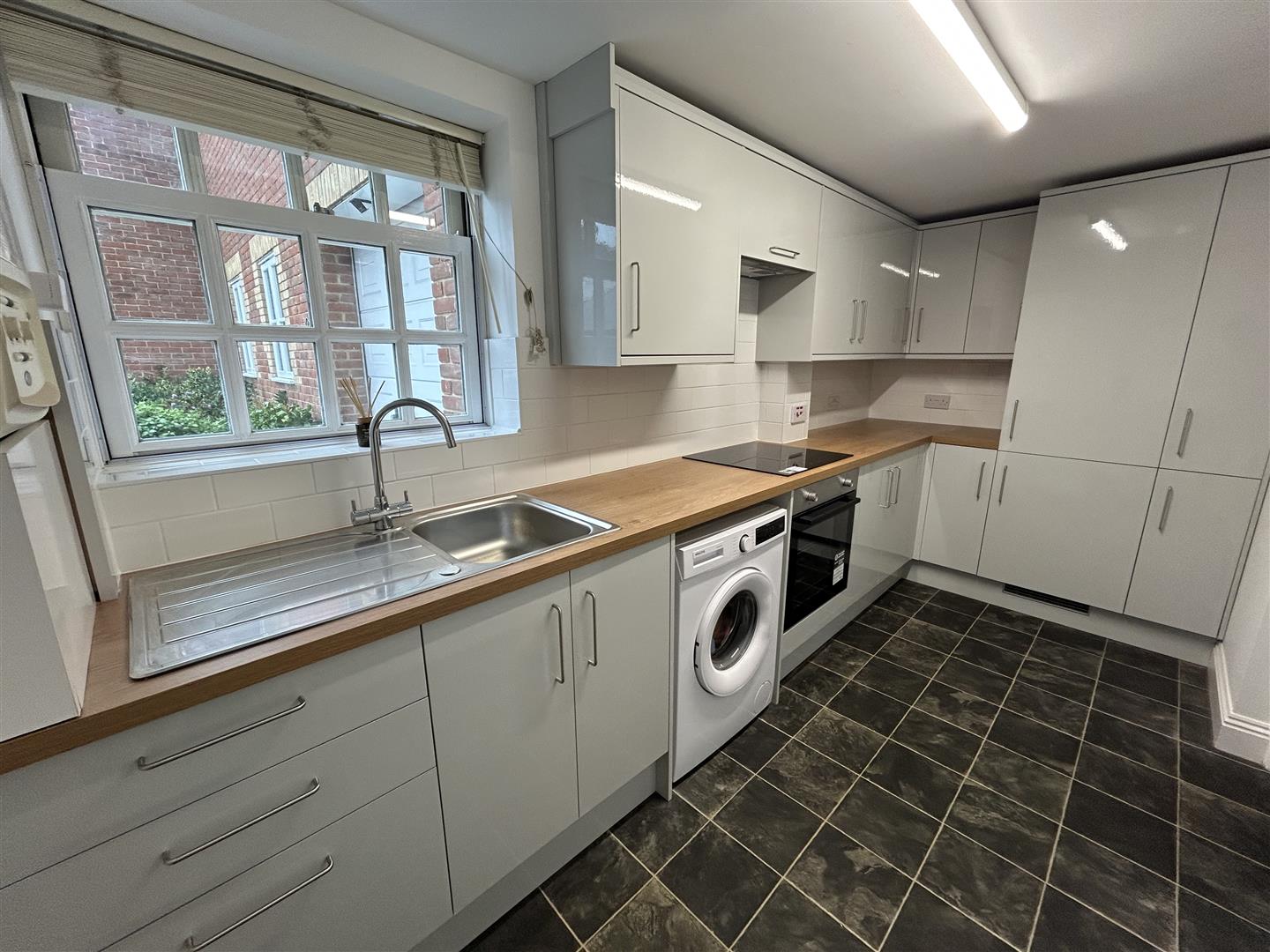 Flat Kinnings Row in Tonbridge and Malling