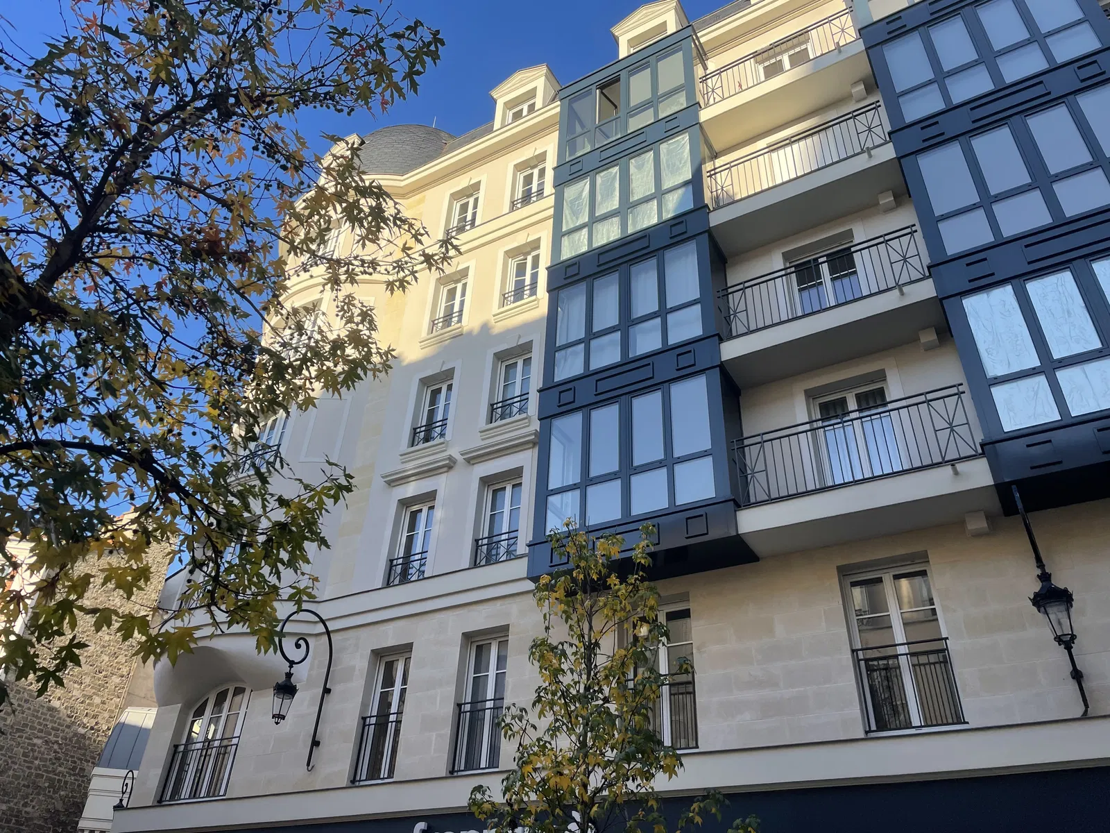 Appartement Rue Roque de Fillol à Puteaux