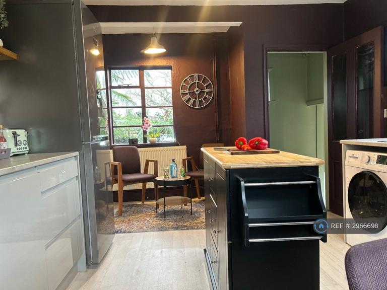Room Kings Walk in Fenland District