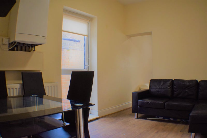 Room Wrenbury Street in Liverpool