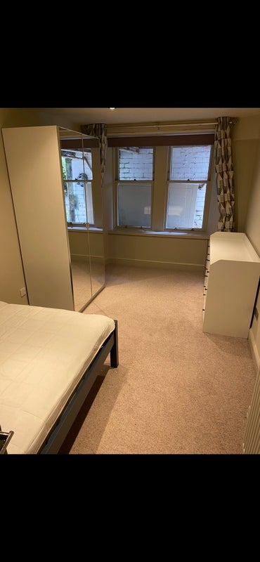 Room Huntly Gardens in Glasgow