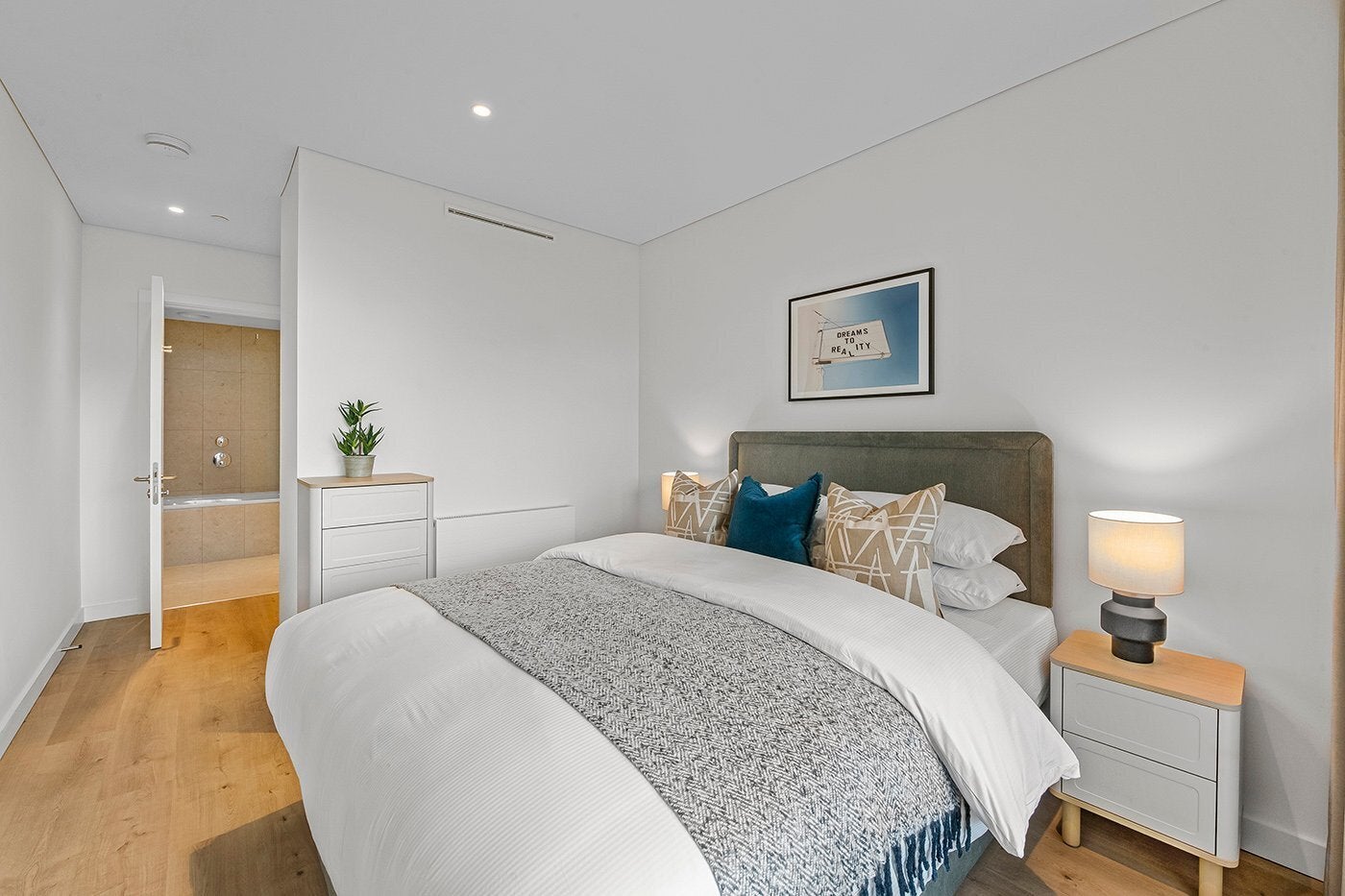 Flat Elephant and Castle in Greater London