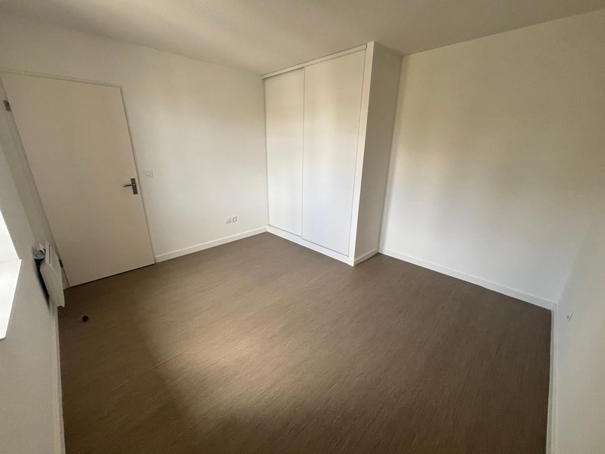 Flat Route de Lacourtensourt in Fenouillet