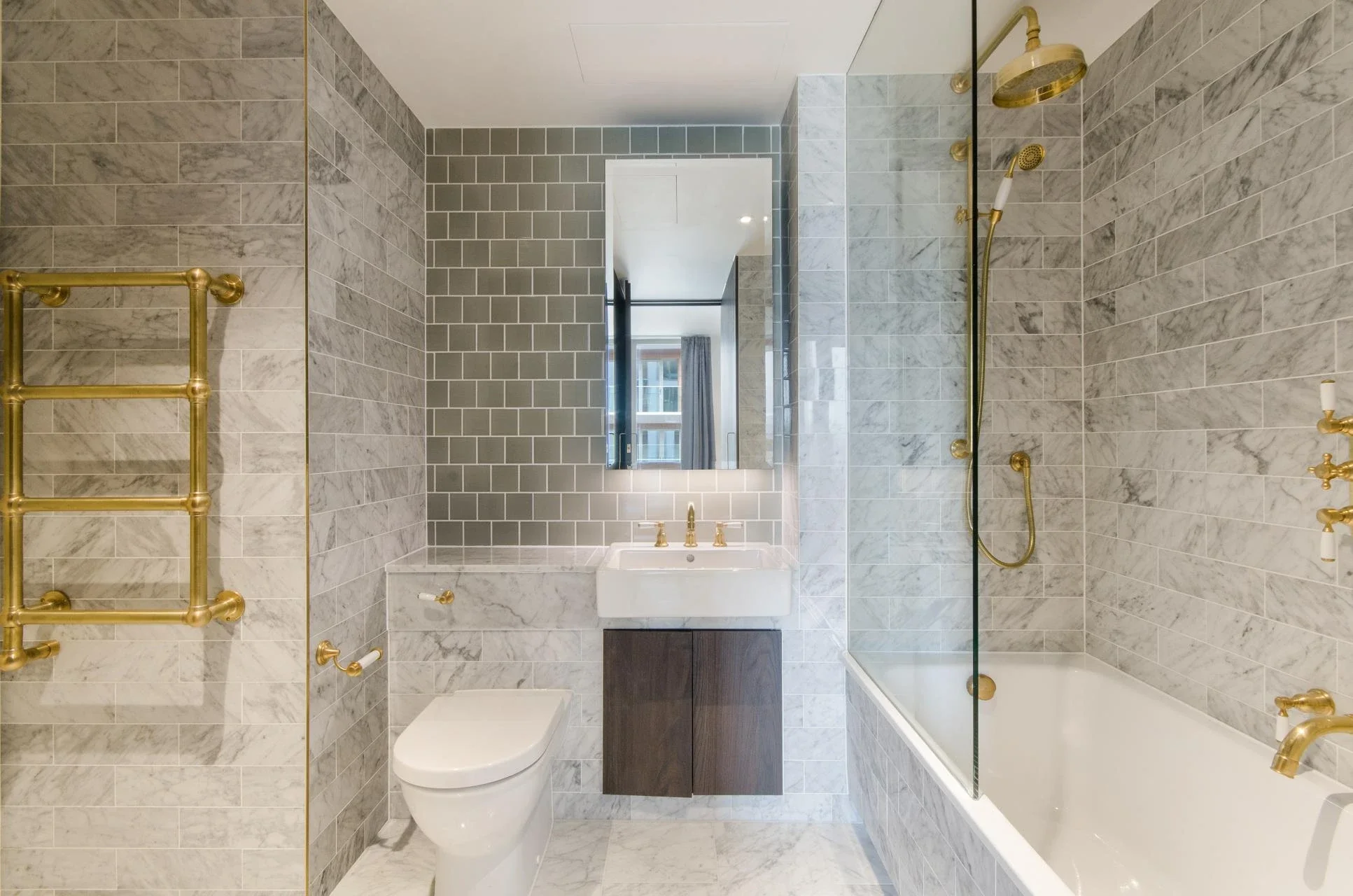 Flat Heritage Lane in Greater London