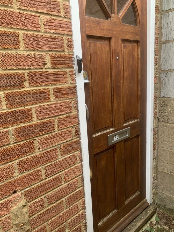 Flat Endeavour Road in Broxbourne