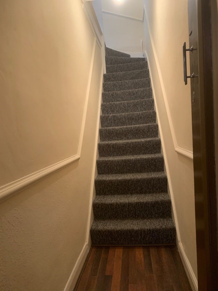 Flat Endeavour Road in Broxbourne