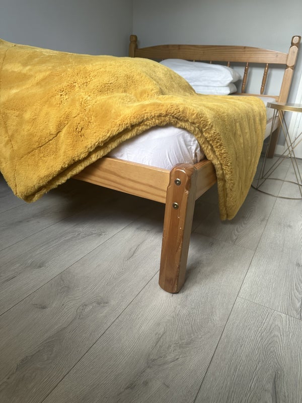 Room Brunel Road in Maidenhead