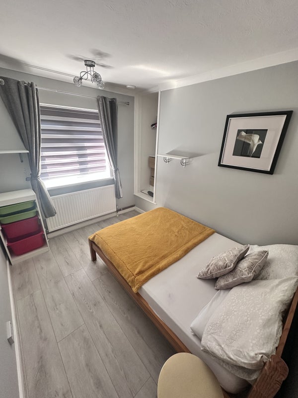 Room Brunel Road in Maidenhead