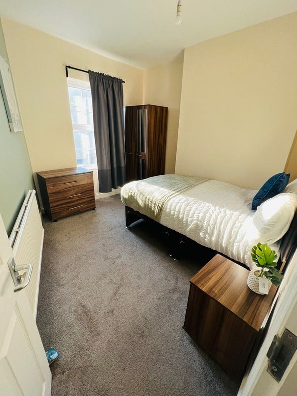 Room Clarkson Street in Ipswich