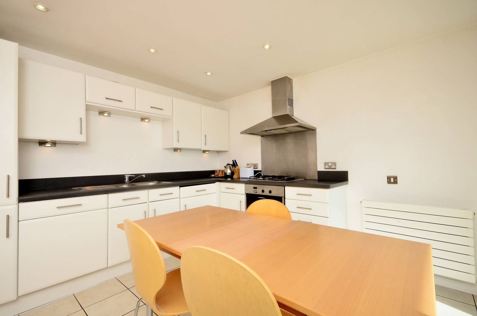Flat Hunt Close in Greater London