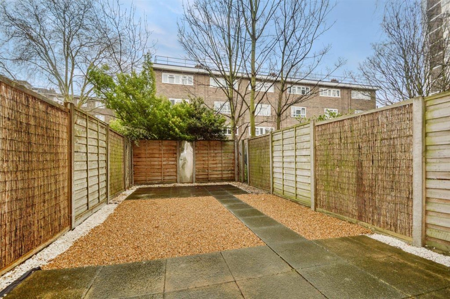 Flat New North Road in Greater London