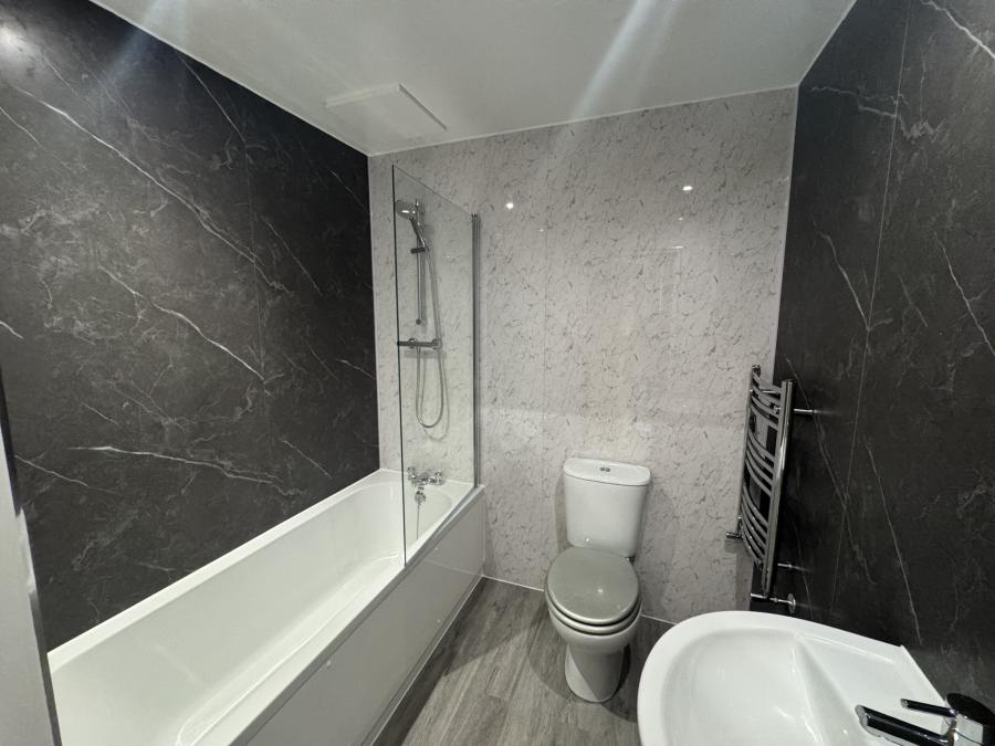 Flat Lumley Road in Reigate and Banstead