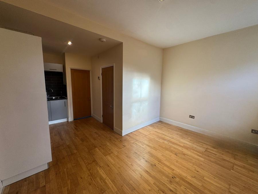 Flat Lumley Road in Reigate and Banstead