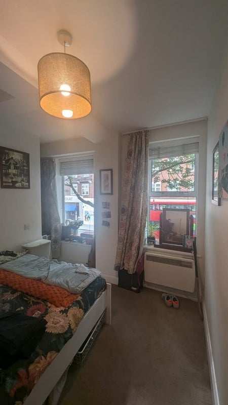 Room Fulham High Street in Greater London