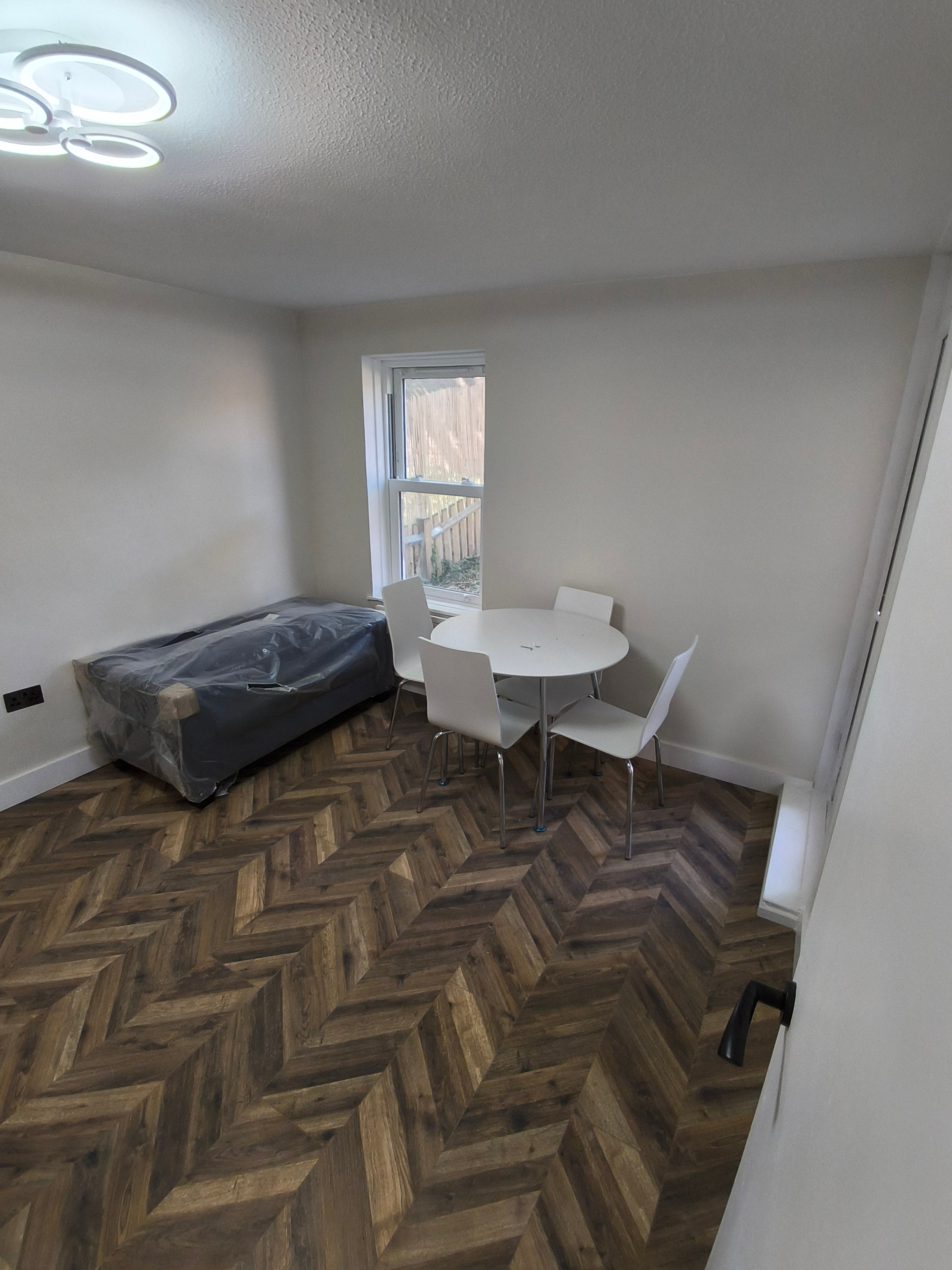 Flat Baldry Gardens in Greater London