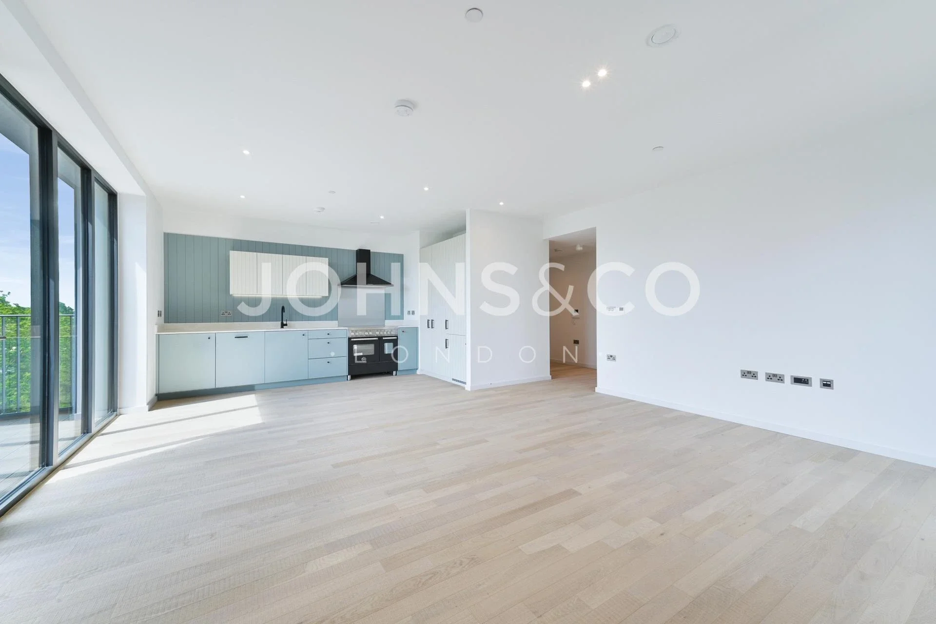 Flat Ronalds Road in Greater London