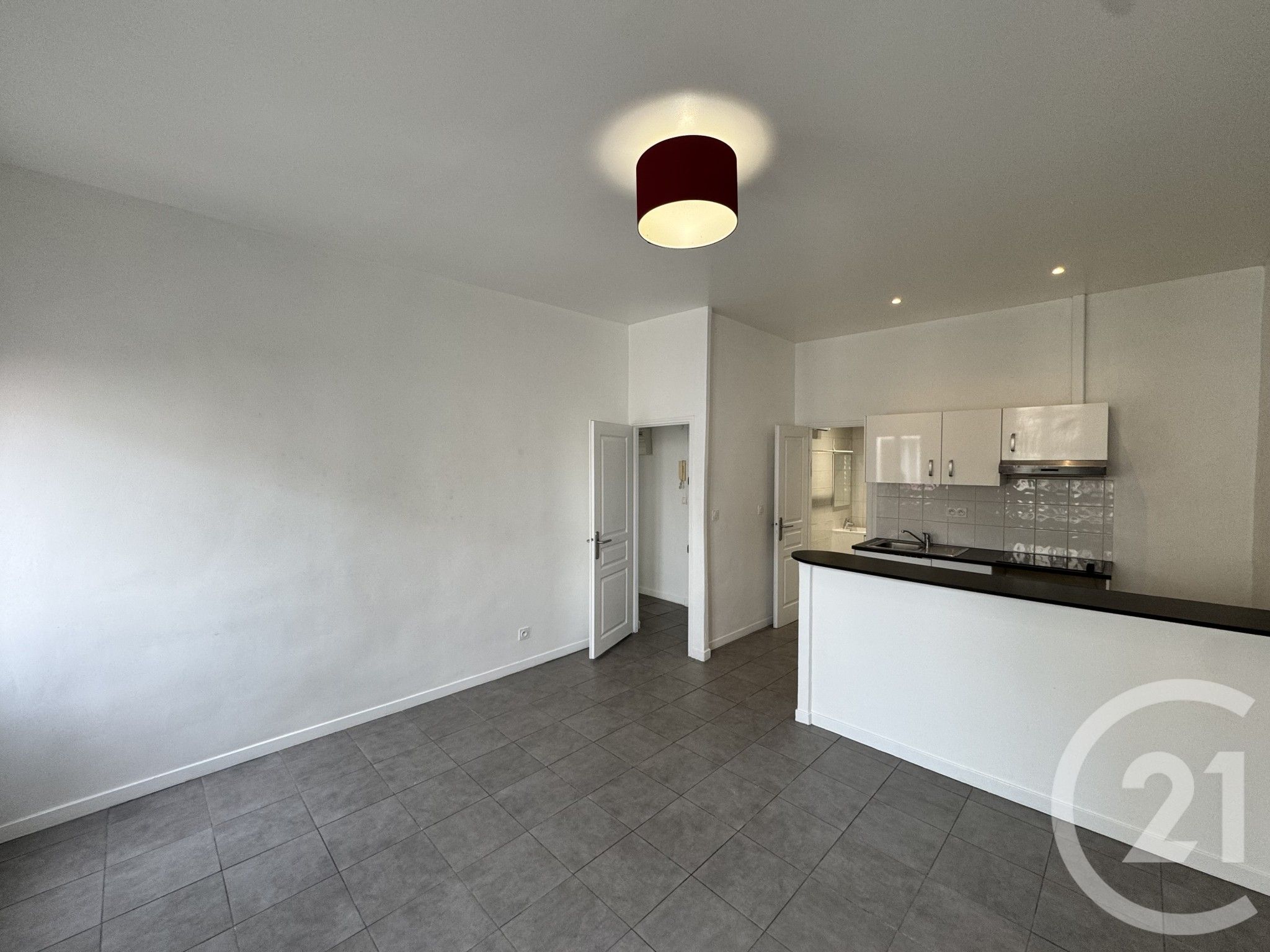 Appartement Avenue de Toulon à Marseille