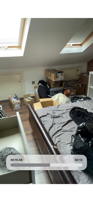 Room Tillotson Road in Greater London