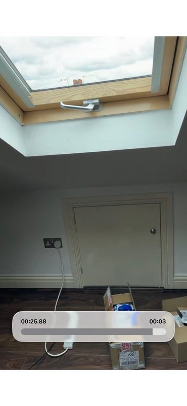 Room Tillotson Road in Greater London