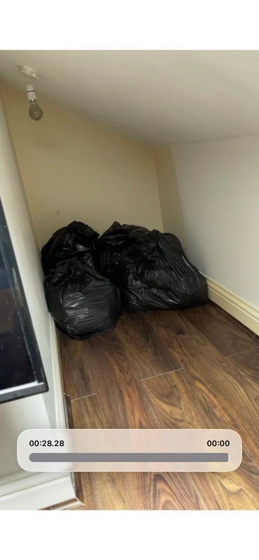 Room Tillotson Road in Greater London