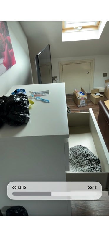 Room Tillotson Road in Greater London