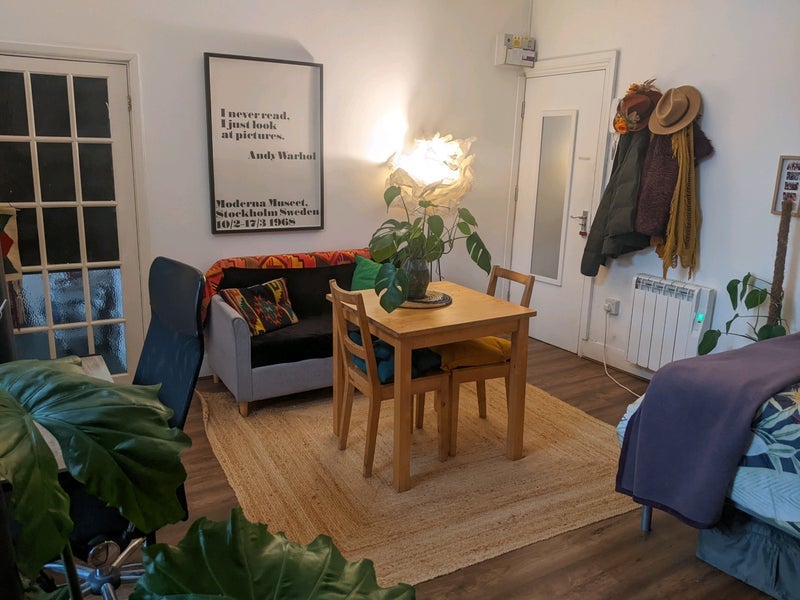 Flat Ferme Park Road in Greater London