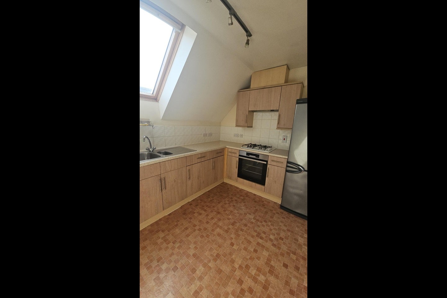 Flat Regal Place in Peterborough