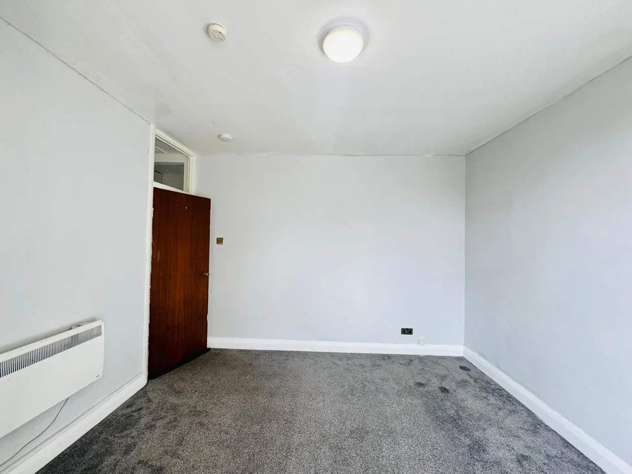 Flat New Road in High Wycombe