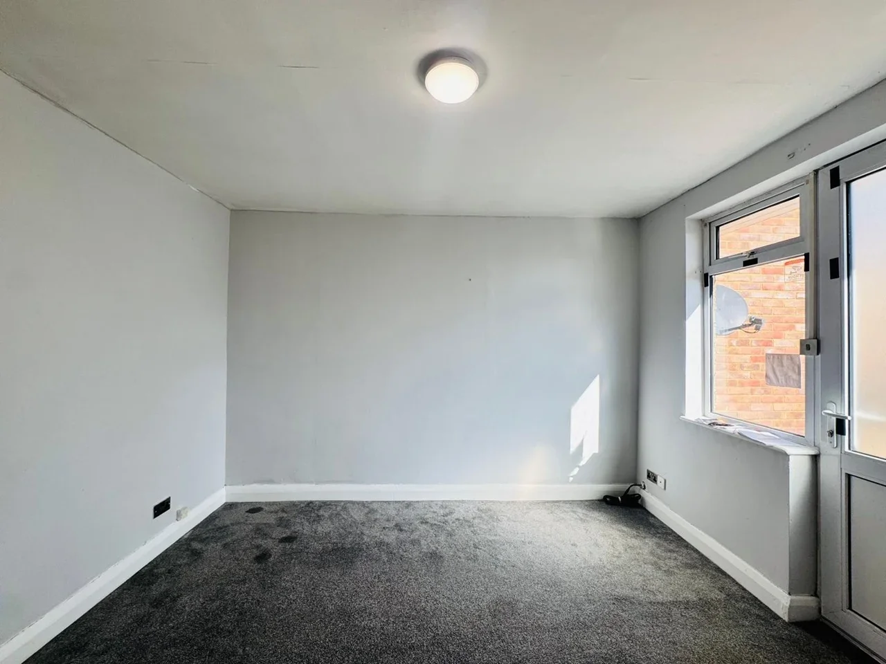 Flat New Road in High Wycombe