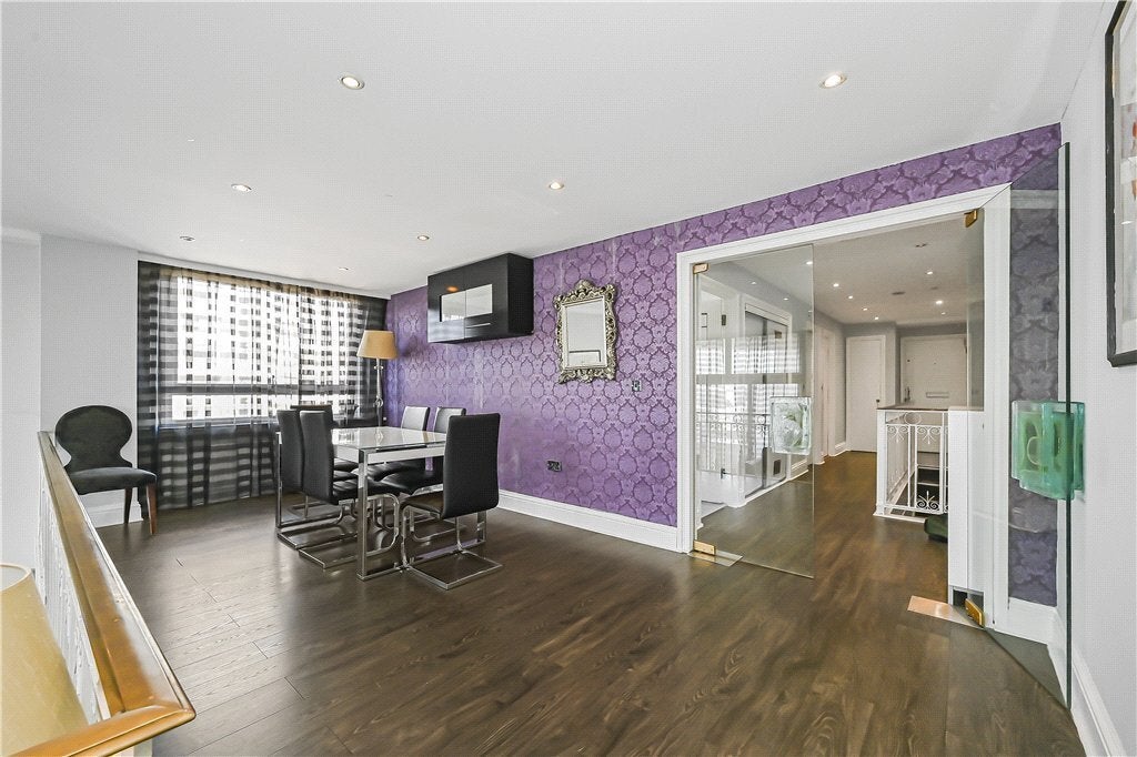 Flat Norfolk Crescent in City of Westminster
