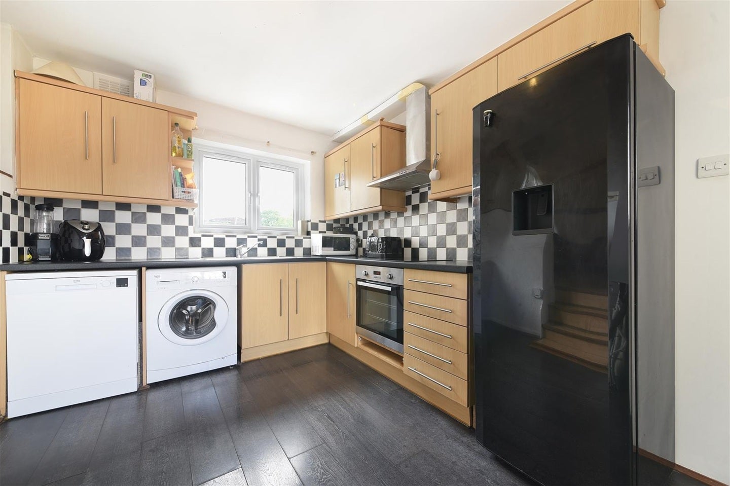 Flat Lyveden Road in Greater London
