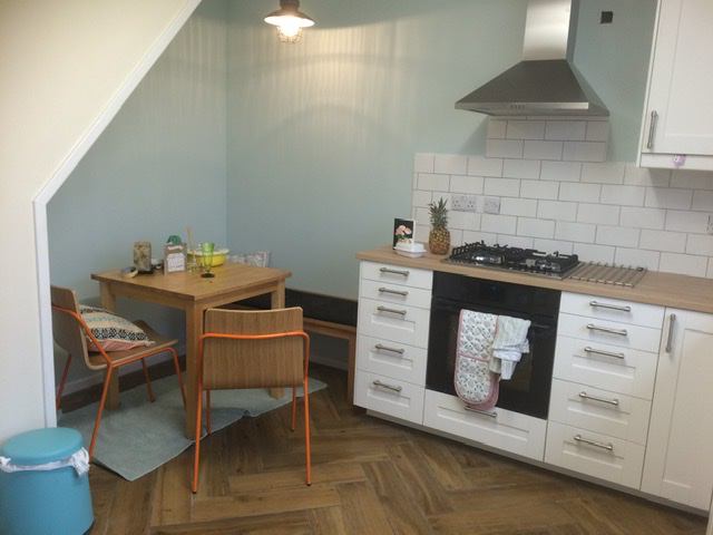Room Waverley Road in Royal Leamington Spa