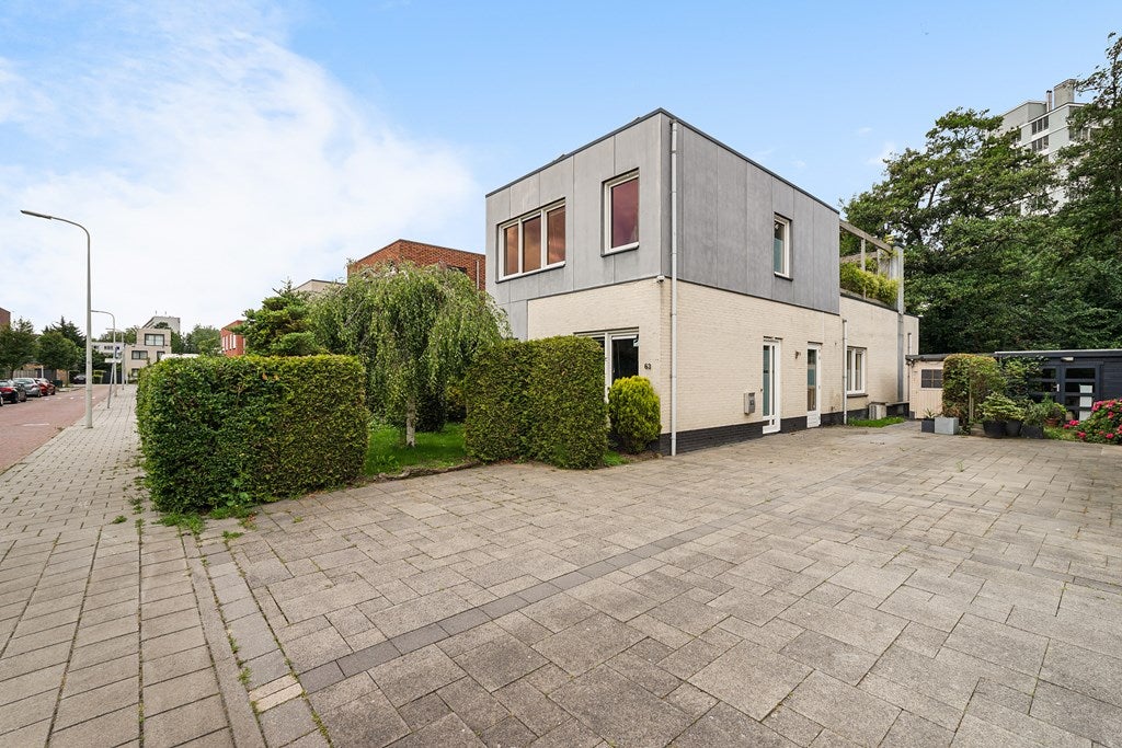 Huis Biancaland 63 in Den Haag