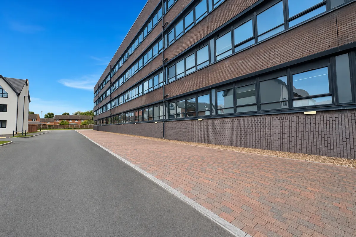 Flat Bracken Way in Aylesbury