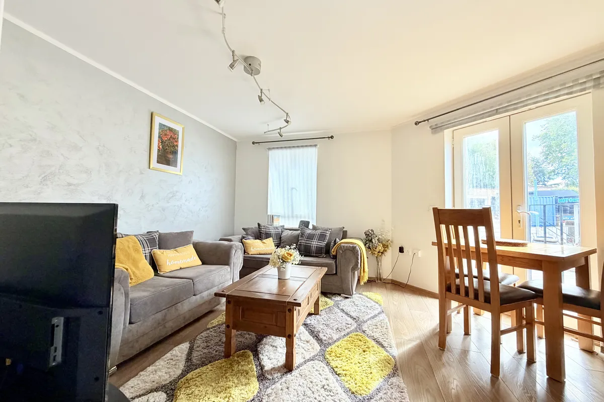 Flat Chestnut Court in Raunds