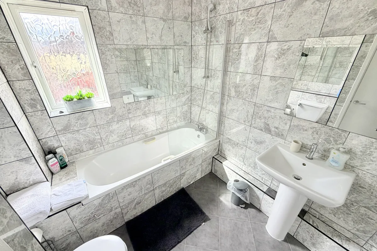 Flat Chestnut Court in Raunds