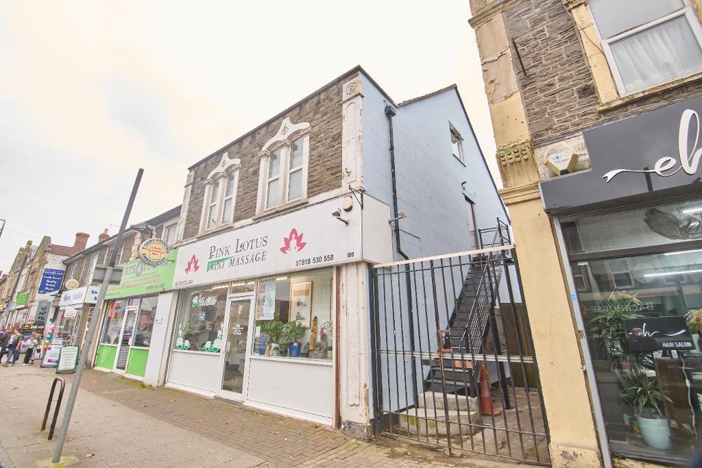 Room High Street in Kingswood